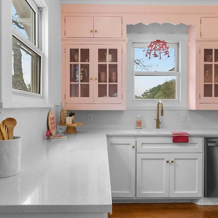 Pink Duchess - Mins To Main Hot Tub & Fire Pit Villa Fredericksburg Eksteriør bilde
