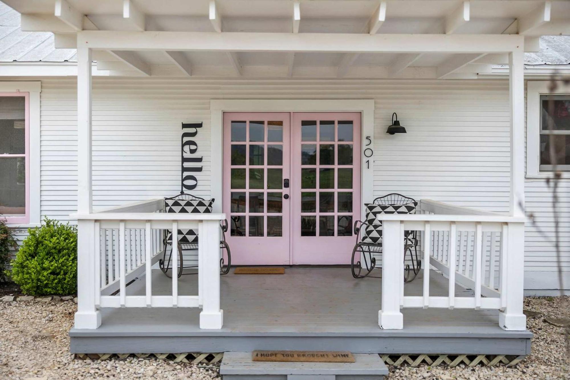 Pink Duchess - Mins To Main Hot Tub & Fire Pit Villa Fredericksburg Eksteriør bilde